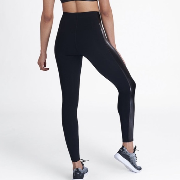 SPANX Every. Wear Gloss Side Stripe Leggings In Black XS NWT - Picture 3 of 10